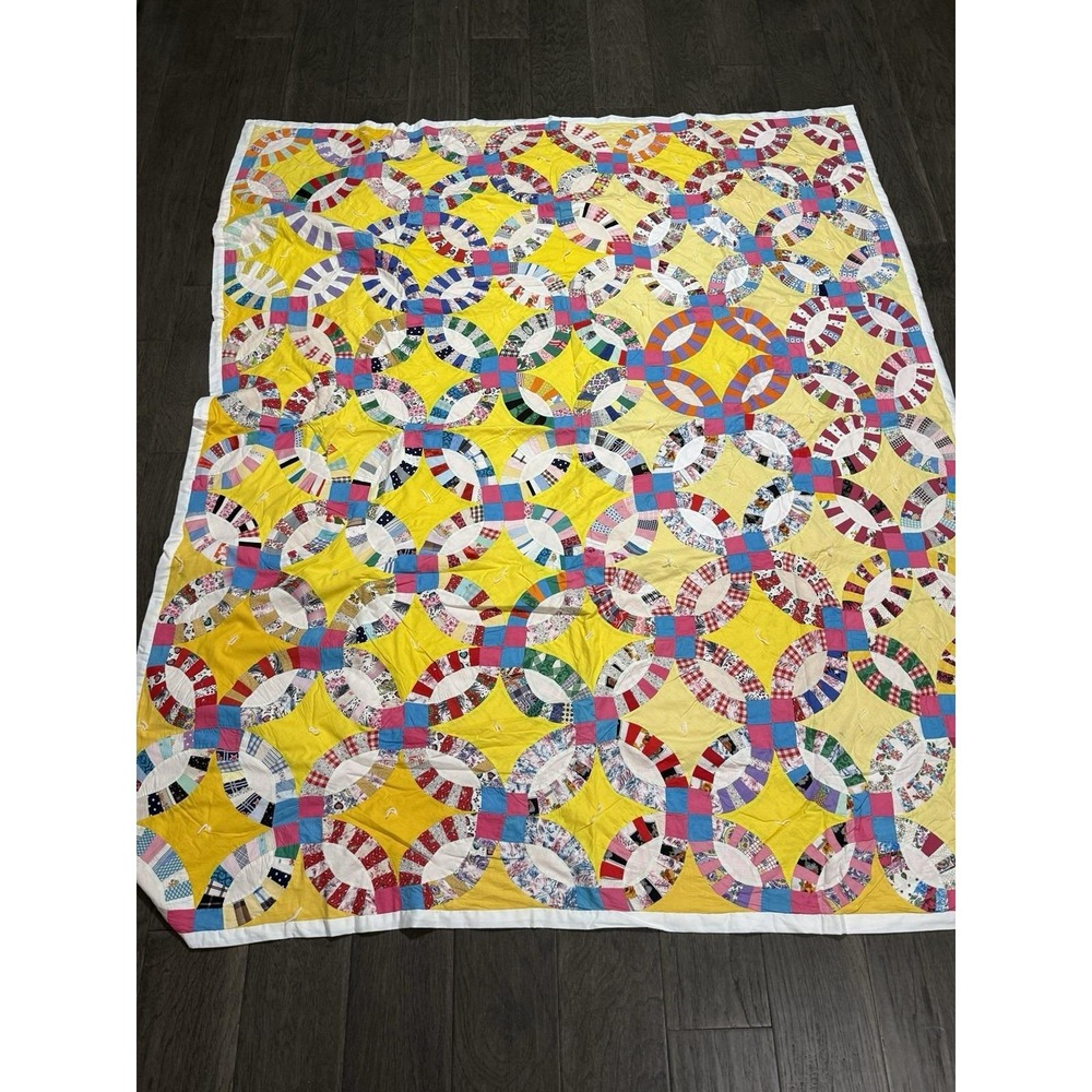 Beautiful Vintage Double Wedding Ring Antique Quilt Yellow Postage Excellent